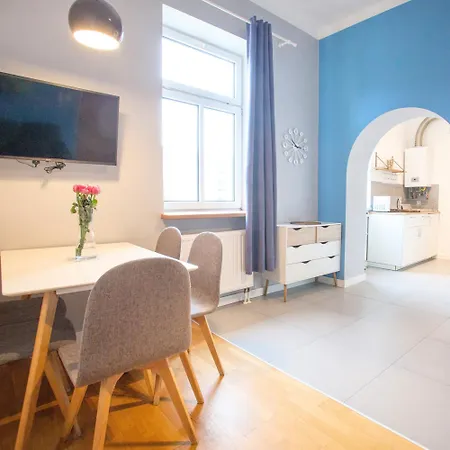 Smart Old Town Apartment-2